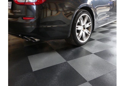  Garagenboden mit PVC Klickfliesen